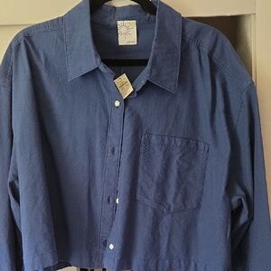 American Eagle Womens button up cropped shirt